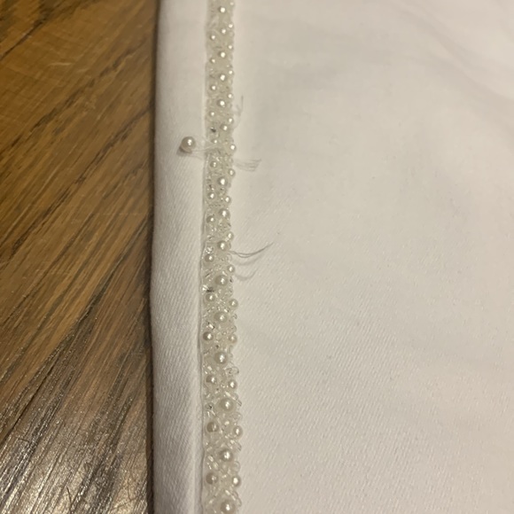 White jeans with pearls - Picture 4 of 6